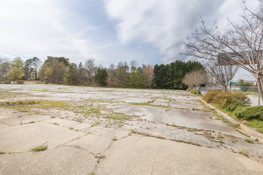 More Photos Of 4403 Clemson Blvd, Anderson Land For Lease