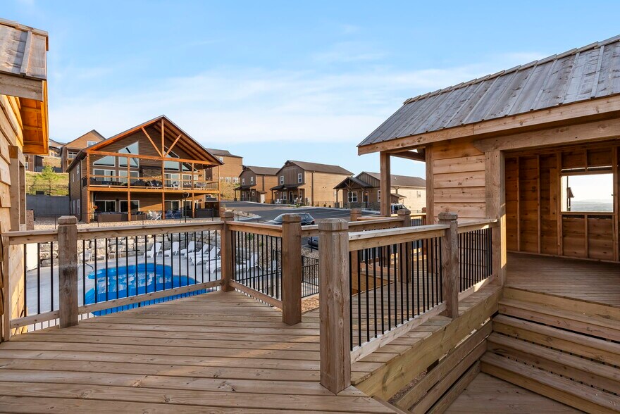 More Photos Of 129 Pioneer Peak, Kimberling City Specialty For Sale