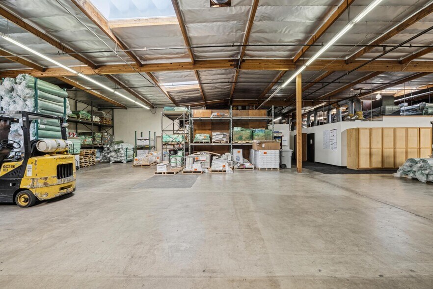 More Photos Of 5130 E Hunter Ave, Anaheim Warehouse For Sale
