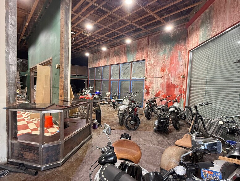 More Photos Of 106 E 12th St, Los Angeles Storefront For Sale