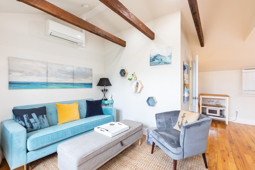 More Photos Of 1030 G St, Napa Apartments For Sale