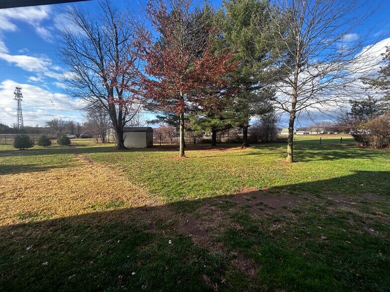 More Photos Of 6008 Fair Oaks Dr, Frederick Flex For Lease
