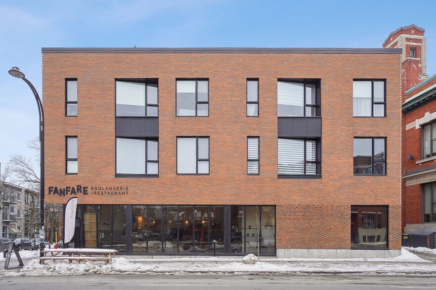 More Photos Of 751 Rue Jarry E, Montréal Fast Food For Sale