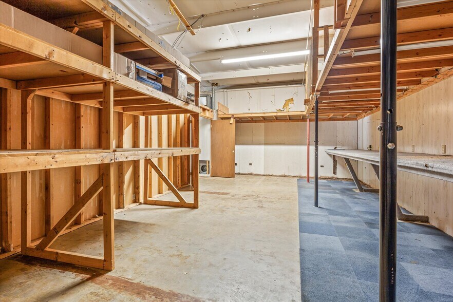 More Photos Of 203 Hillcrest Dr, Laurens Storefront Retail Office For Lease