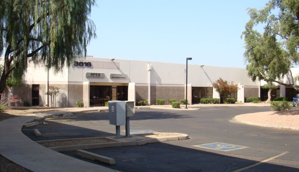 More Photos Of 3532 W Thomas Rd, Phoenix Unknown For Lease