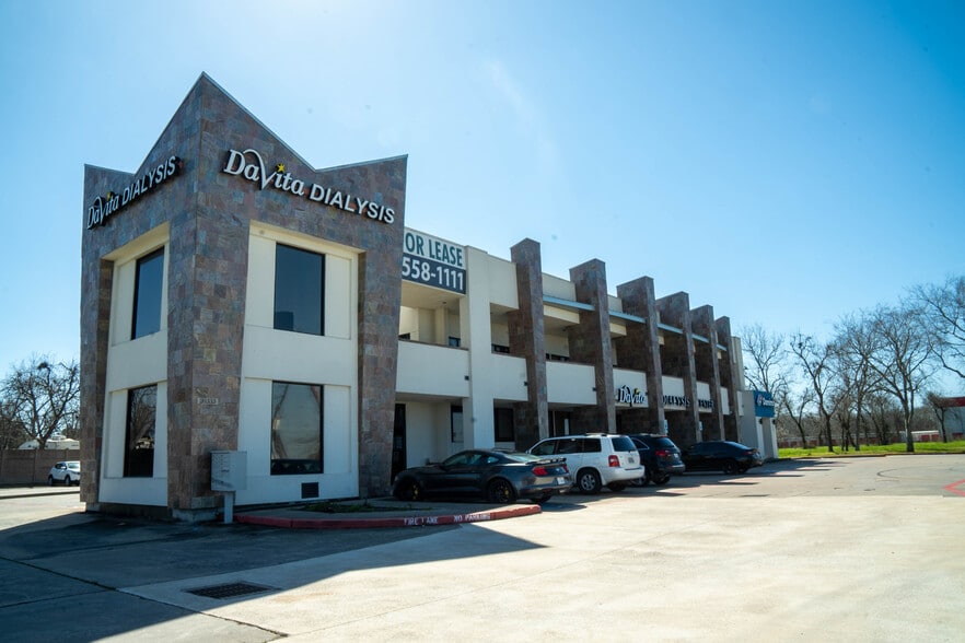 More Photos Of 20333 Southwest Fwy, Sugar Land Storefront Retail Office For Sale