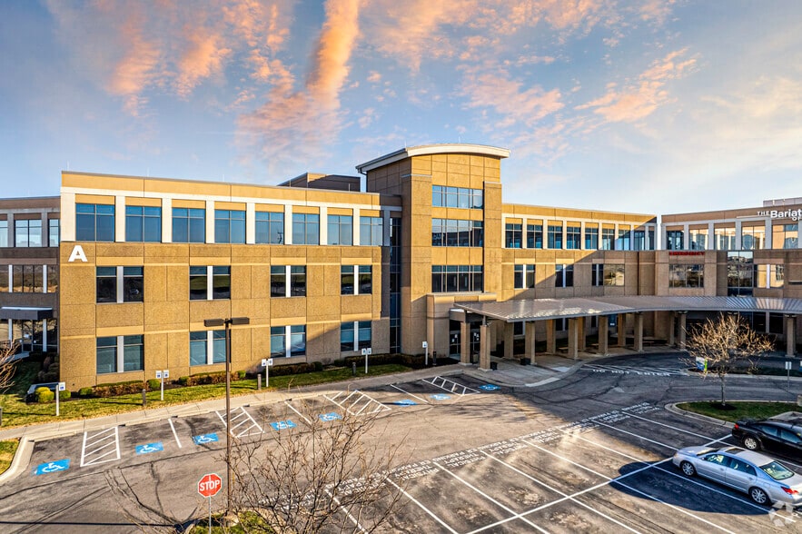 Primary Photo Of 23351 Prairie Star Pky, Lenexa Medical For Lease