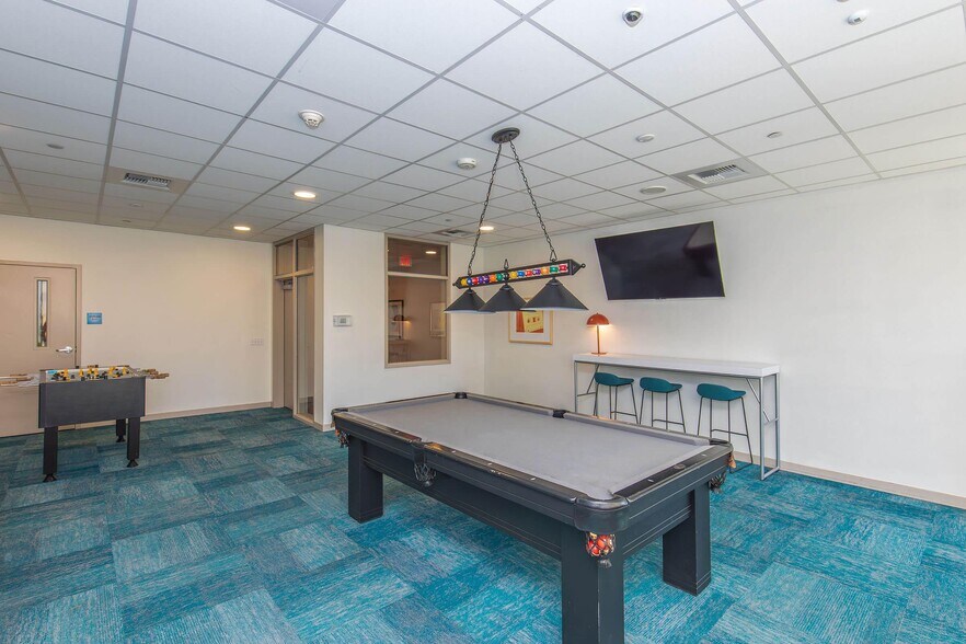 More Photos Of 15300 33rd Ave S, Seatac Apartments For Lease