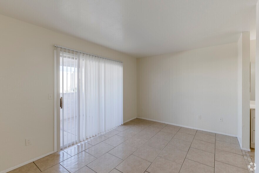 More Photos Of 1835 N 51st St, Phoenix Apartments For Sale