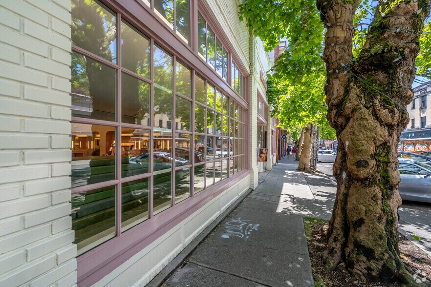 More Photos Of 1514 10th Ave, Seattle Storefront For Lease