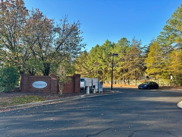 More Photos Of 6501 Creedmoor Rd, Raleigh Office Residential For Lease