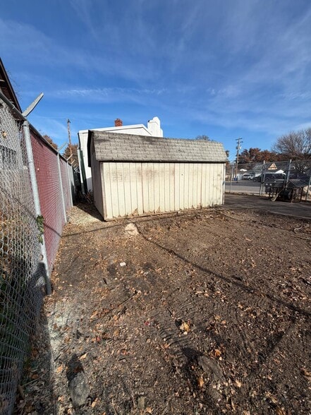 More Photos Of 923 Randolph Ave, Saint Paul Auto Repair For Sale