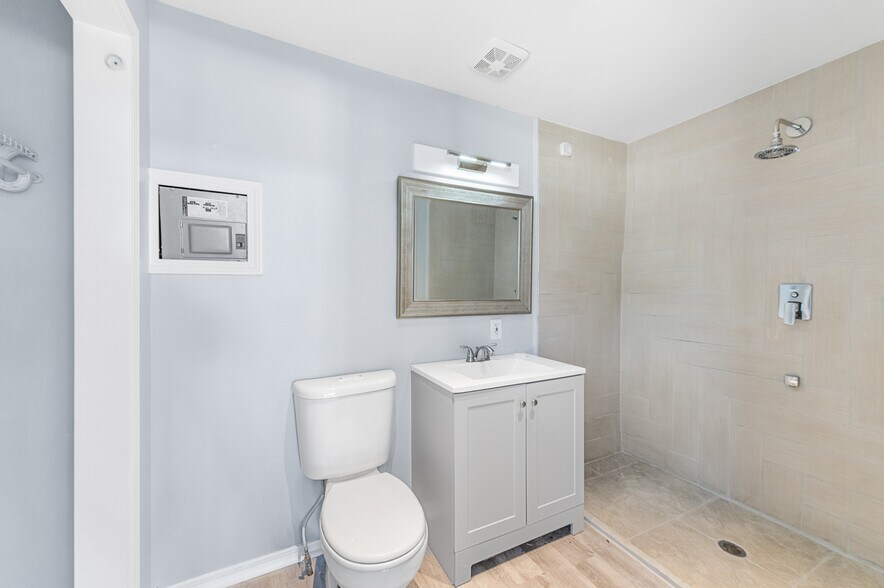 More Photos Of 9130 Rebecca Creek Rd, Spring Branch Specialty For Sale