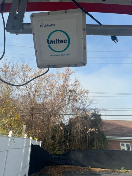 More Photos Of 35481 Harper Ave, Clinton Township Carwash For Sale