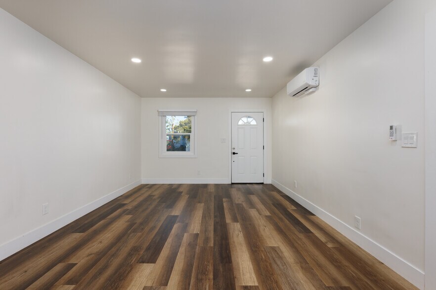 More Photos Of 6283 Lorca Dr, San Diego Apartments For Sale