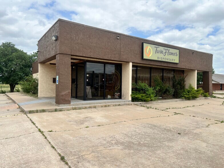 More Photos Of 7378 S Walker Ave, Oklahoma City Office For Lease