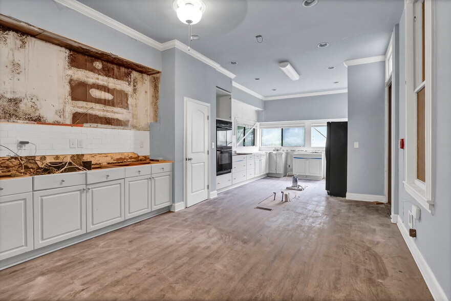 More Photos Of 708 Market St, Wilmington Apartments For Sale