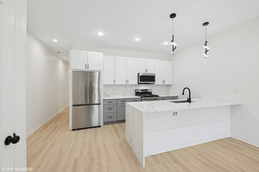 More Photos Of 3616 W Polk St, Chicago Apartments For Sale