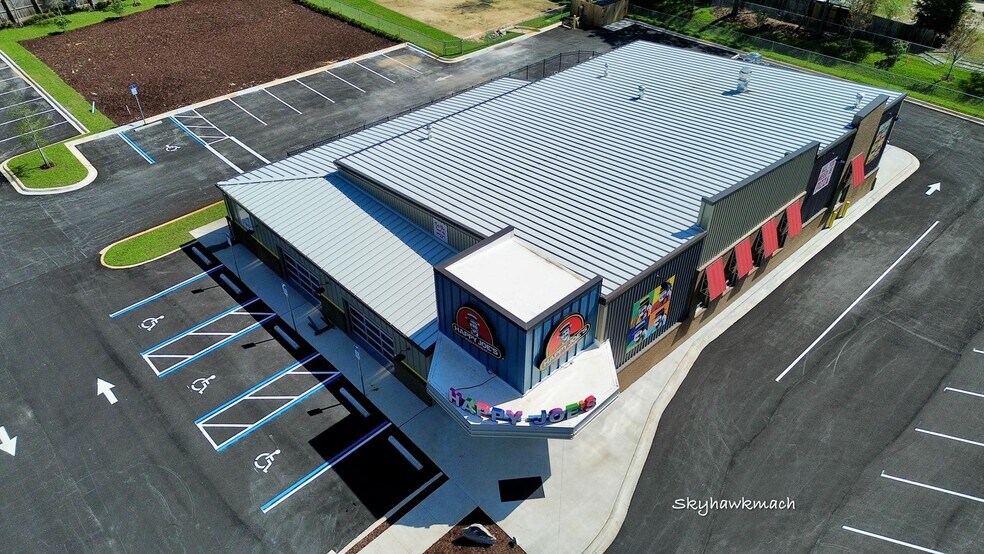 More Photos Of 2502 Highway 87, Navarre Specialty For Sale