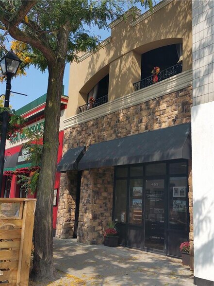 More Photos Of 453 Brant St, Burlington Storefront Retail Residential For Sale