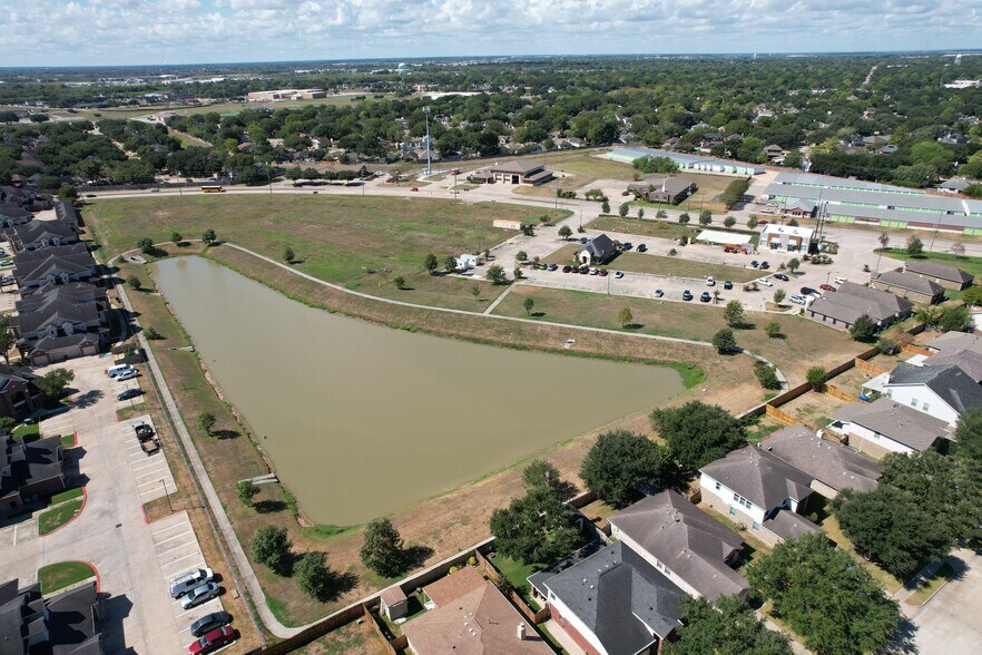 More Photos Of 5222-5226 Reading Way, Rosenberg Medical For Sale