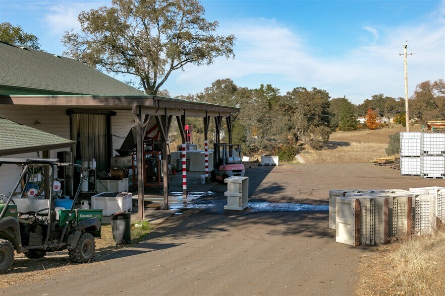 More Photos Of 3040 Ponderosa Rd, Shingle Springs Specialty For Sale