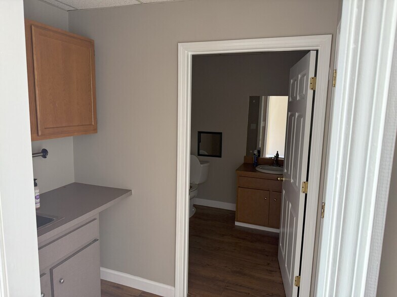 More Photos Of 2307 W Andrew Johnson Hwy, Morristown Storefront Retail Office For Lease