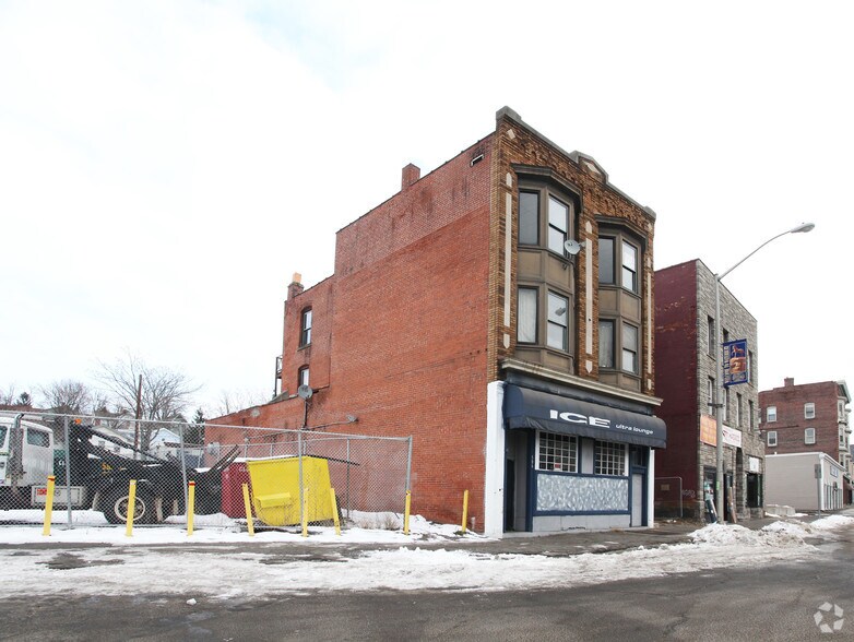 Primary Photo Of 506 W Main St, Waterbury Storefront Retail Residential For Sale