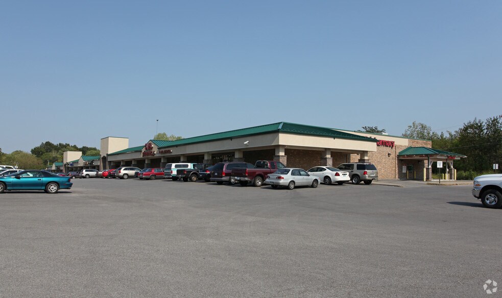 More Photos Of 4603-4645 Shawnee Dr, Kansas City Unknown For Lease