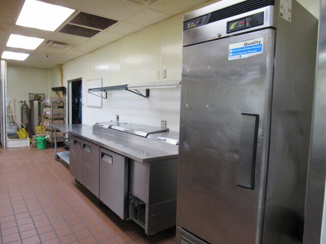 More Photos Of 509 E Oak St, Monticello Lodge Meeting Hall For Sale