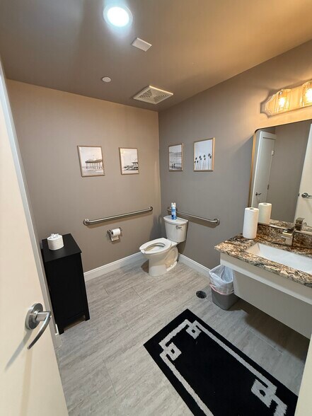 More Photos Of 3195 Dowlen Rd, Beaumont Storefront For Lease