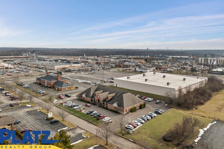 More Photos Of 935 Trailwood Dr, Youngstown Medical For Sale