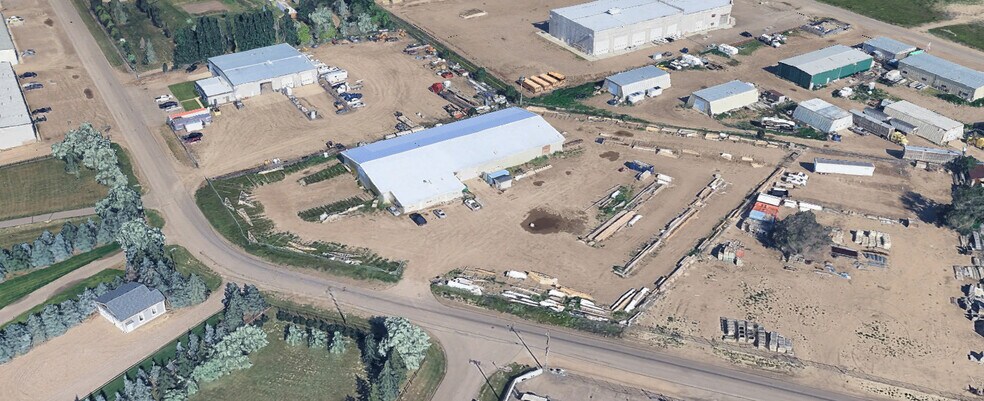 More Photos Of 1276 32 St SW, Medicine Hat Service For Lease
