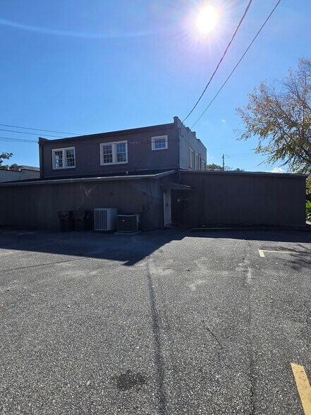 More Photos Of 2108 Airport Blvd, Mobile Office For Sale