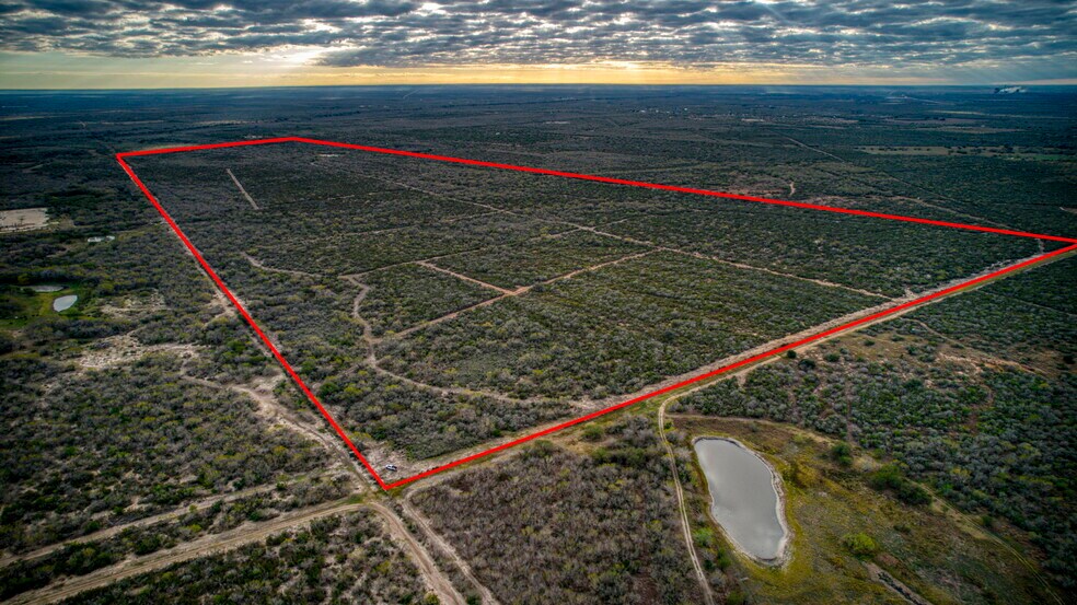 More Photos Of County Road 422, Pleasanton Land For Sale