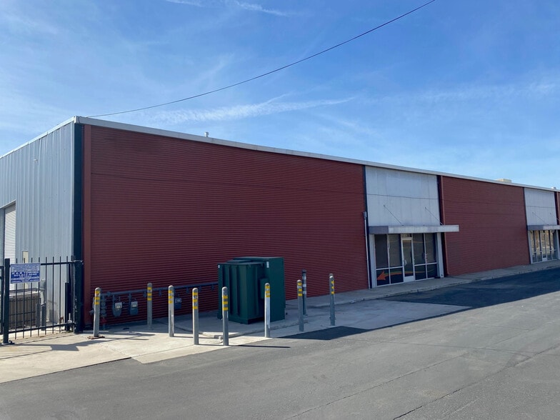 Primary Photo Of 301 Espee St, Bakersfield Warehouse For Lease