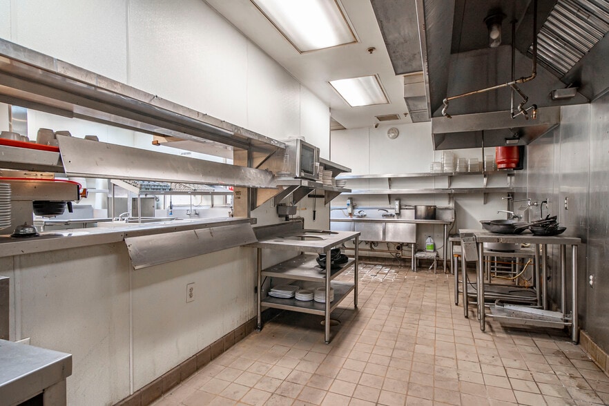 More Photos Of 580 N Atlantic Blvd, Monterey Park Apartments For Lease