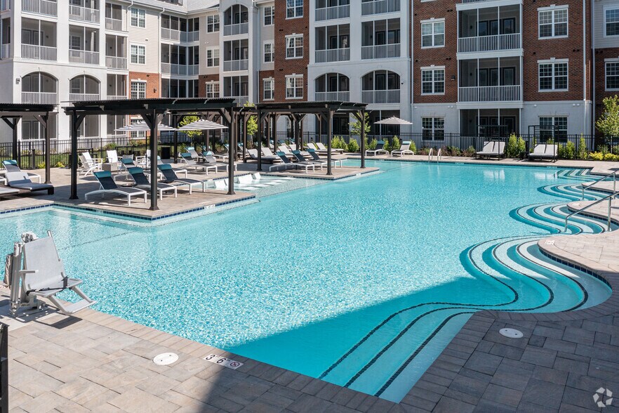 More Photos Of 2200 Carl D Silver Pky, Fredericksburg Apartments For Lease