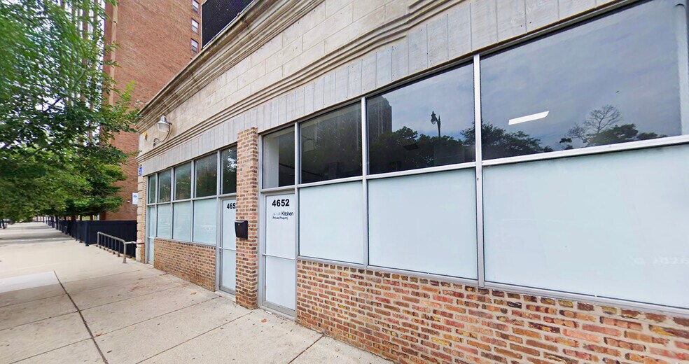 More Photos Of 4652 N Sheridan Rd, Chicago Storefront Retail Residential For Lease