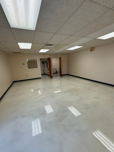 More Photos Of 1412 Savannah Hwy, Charleston Freestanding For Lease