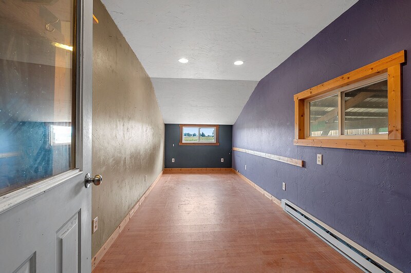 More Photos Of N5367 Mayflower Rd, Shiocton Office For Sale