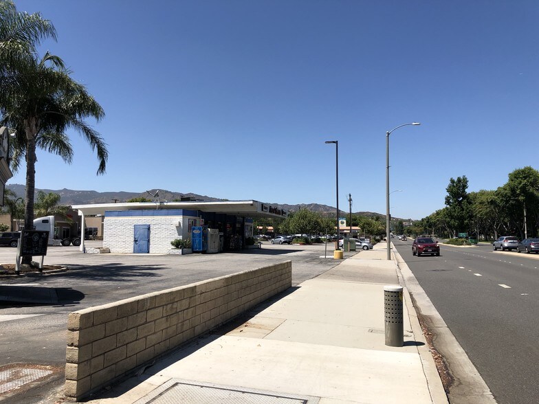 More Photos Of 23718 Lyons Ave, Santa Clarita Land For Lease