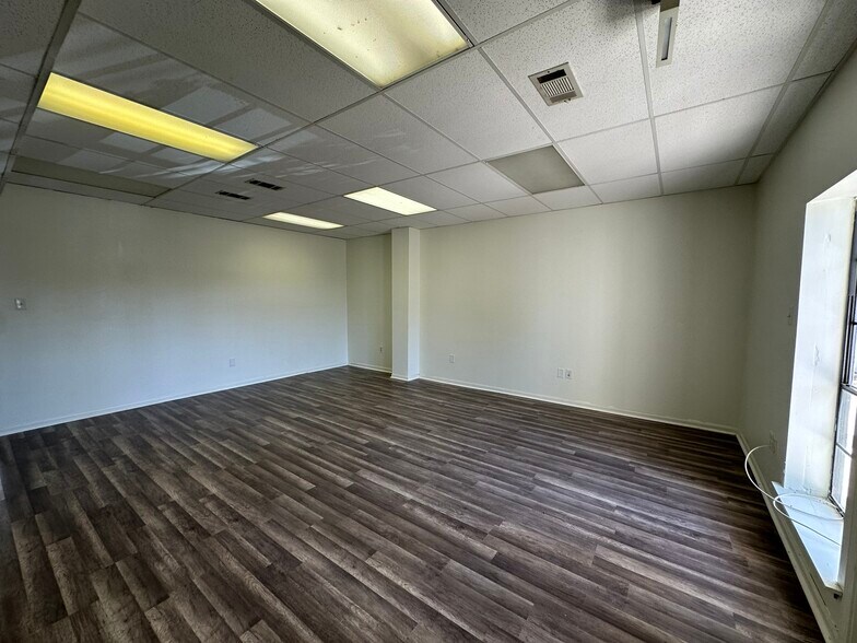 More Photos Of 7384-7388 Highland Dr, Baton Rouge Office For Sale