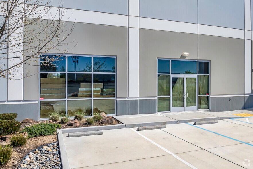 More Photos Of 3645 Industrial Ave, Rocklin Distribution For Lease