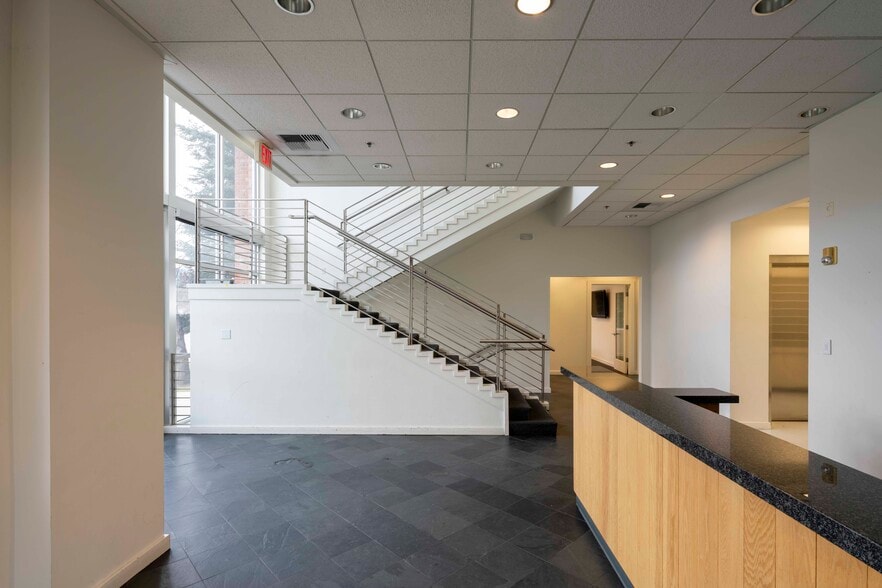 More Photos Of 101 Lewis St, Ketchum Office For Sale