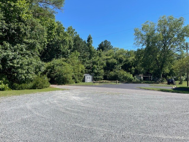 More Photos Of 75 Maple Rd, Mathews Office For Sale