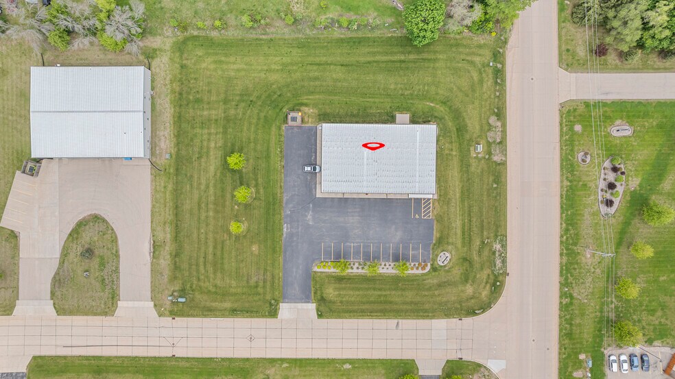 More Photos Of 3160 Fernau ct, Oshkosh Warehouse For Sale