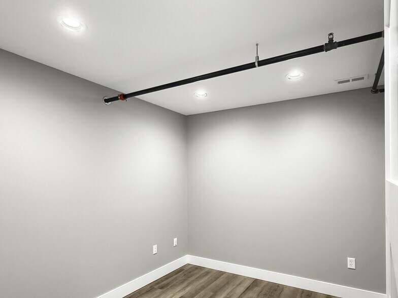 More Photos Of 1911 NE 58th Ave, Des Moines Industrial For Sale