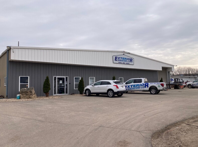 More Photos Of 2405 Parview Rd, Middleton Warehouse For Lease