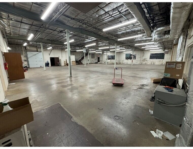 More Photos Of 41 Woodbine St, Bergenfield Warehouse For Sale